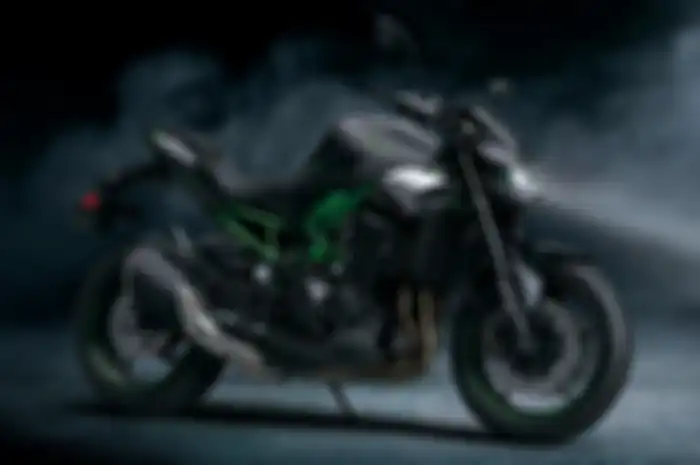 Tampilan motor baru Kawasaki Z900 2025 yang harganya murah banget.