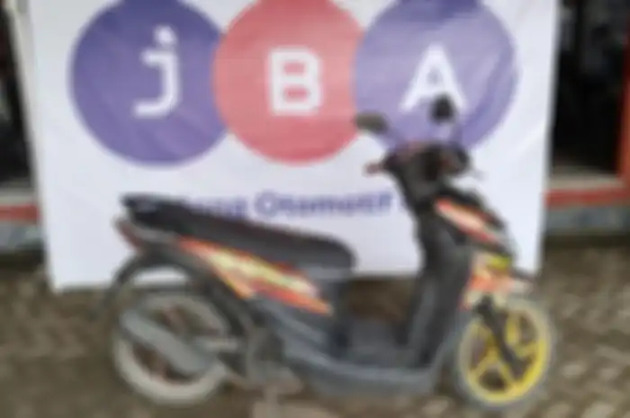 Sisi kanan motor murah Honda BeAT.