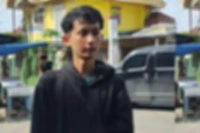 Yoga, kurir di Palembang dipecat usai kehilangan 138 paket beserta motornya saat mengantarkan barang pada Kamis (13/3/2025) sekitar pukul 12.00 WIB.