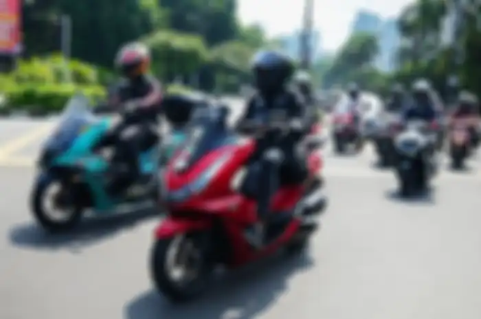 Ilustrasi mudik Lebaran naik motor ke kampung halaman.
