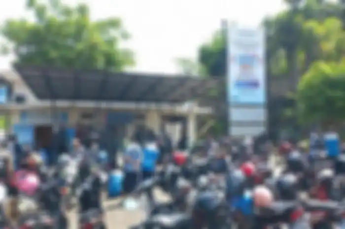 Samsat langsung ramai begitu ada pemutihan pajak kendaraan.