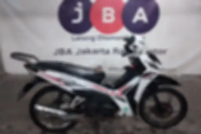 Honda Revo jadi motor murah yang bisa dibawa pulang jelang lebaran 2025.