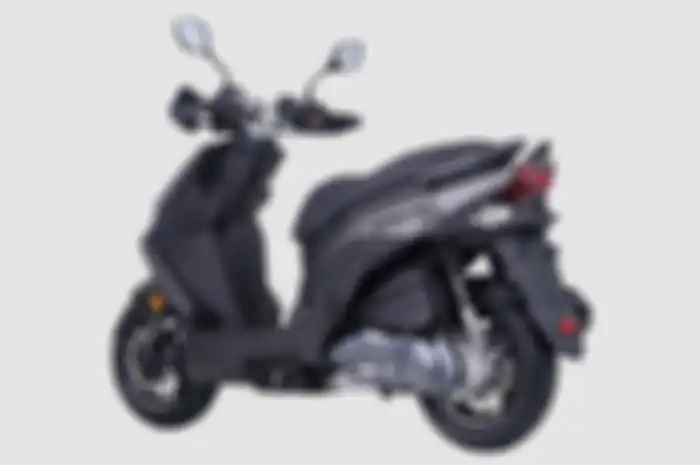 tampilan samping dan belakang motor matic baru AKT Dynamic RX 150.
