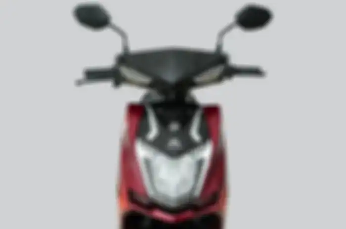 Sisi depan motor listrik baru Ampere Reo 80 yang harganya murah.