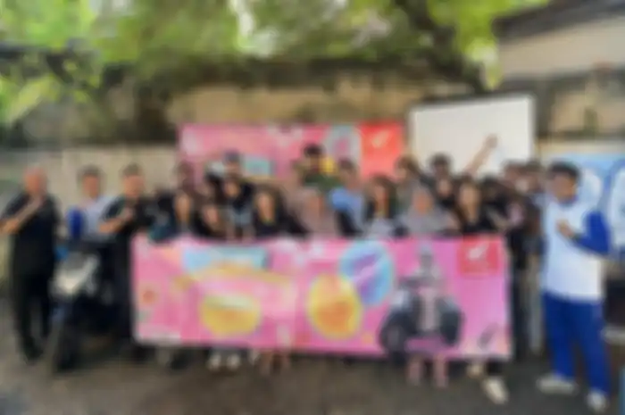 Main Dealer sepeda motor Honda Jakarta - Tangerang, PT Wahana Makmur Sejati gelar kegiatan kreatif bersama dengan komunitas Honda Scoopy bertajuk Scoopy Velocreativity.