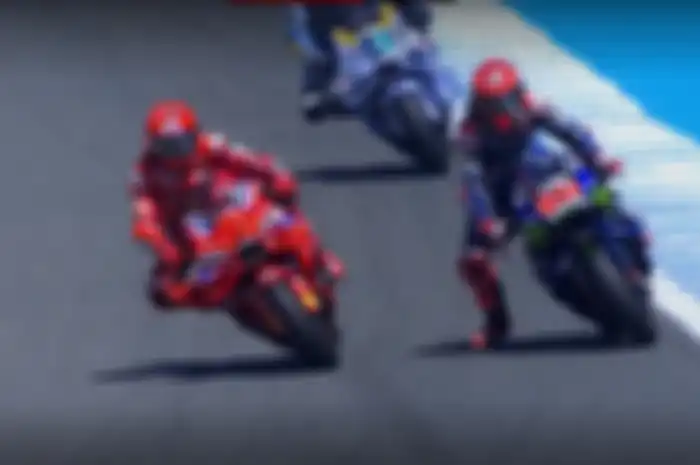 Momen Fabio Quartararo dan Marc Marquez bersaing ketat di Sprint MotoGP Spanyol 2025.