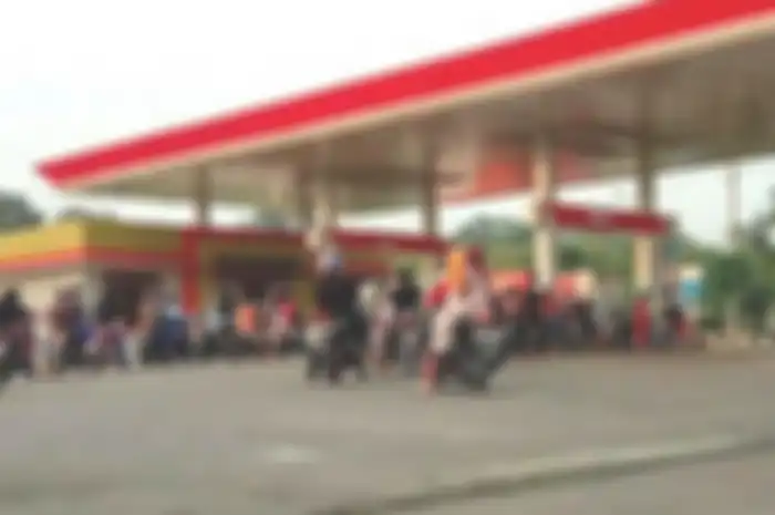 Pertamina memberikan sanksi kepada SPBU 53.623.25 Kecamatan Singgahan, Tuban, karena terbukti melakukan pelanggaran, Selasa (6/5/2025). 