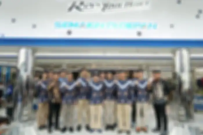 Dyonisius Beti, President Director &amp; CEO PT. Yamaha Indonesia Motor Manufacturing (YIMM) meresmikan dealer premium Yamaha di Bali.