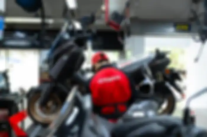 Servis motor Yamaha di bengkel resmi banyak untungnya untuk konsumen.