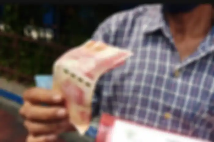 Bantuan Subsidi Upah (BSU) dari pemerintah cair 5 Juni 2025, bisa servis motor cek persyaratannya apa saja. 