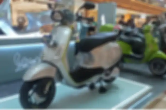 Bertempat di Pondok Indah Mall (PIM) Vespa resmi luncurkan Primavera S, Sprint S dan Vespa Sprint Tech.