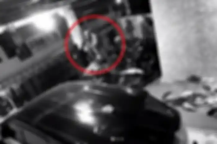 Ilustrasi, gara-gara kamera CCTV mati, kawanan maling motor berhasil menggasak 3 unit motor hasil lelang di rumah Dinas Kejari Lumajang.