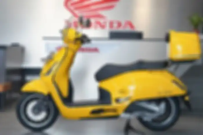 Honda resmi menggandeng Sundiro meluncurkan model skutik terbaru mirip Vespa matic yakni Honda NS150LA .        