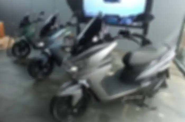 Pakai motor listrik Polytron Fox-R diklaim lebih hemat dibanding motor bensin, per tahun hemat Rp 4,4 juta.