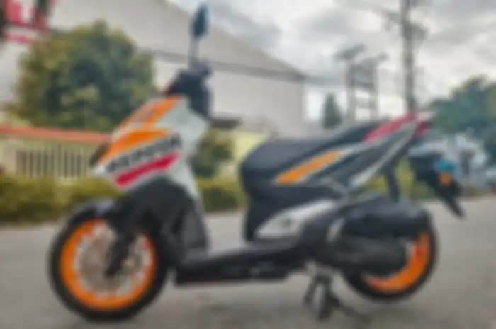 Honda Vario 160 Repsol Edition akhirnya diluncurkan di Malaysia dan diproduksi hanya 2.000 unit, harganya Rp 62 jutaan.