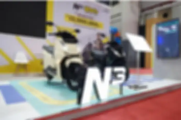 Hadir di Pekan Raya Jakarta 2025, motor listrik ALVA dapat subsidi Rp 7 juta.