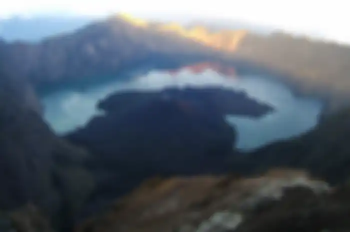 Pamatan, Pompeii dari Timur, disebut hancur akibat letusan Gunung Samalas (Rinjani Tua) pada 1257 (Wikipedia Commons)
