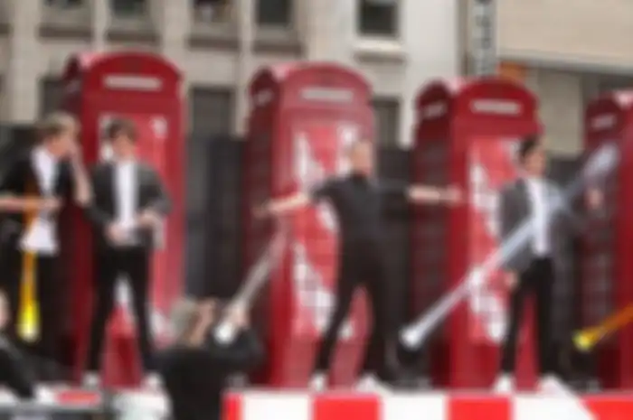 One Direction: Sukses Menjual Take Me Home