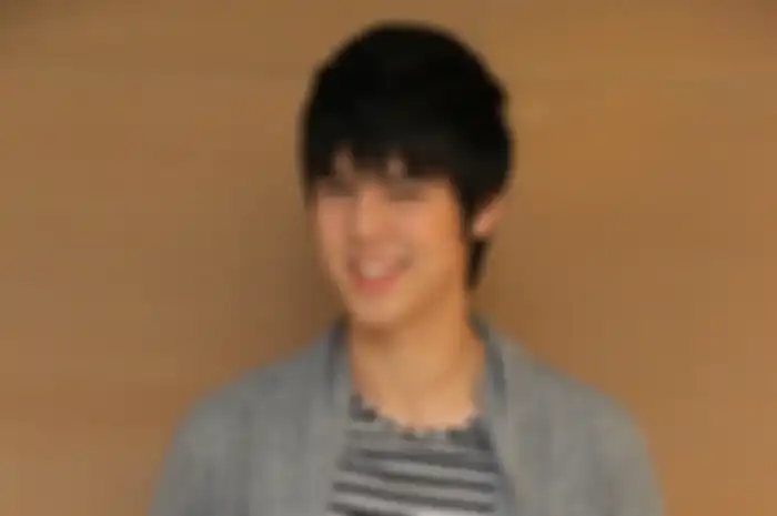 Pachara Chirathivat: Gitar, iPod, dan Koleksi CD