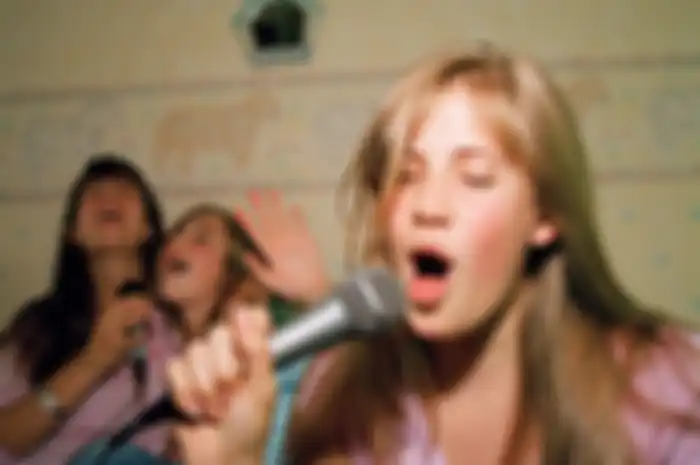 Hilangkan Bad Mood dengan Karaoke!