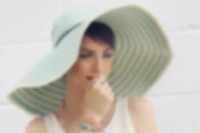 Floppy Hat Untuk Berlibur