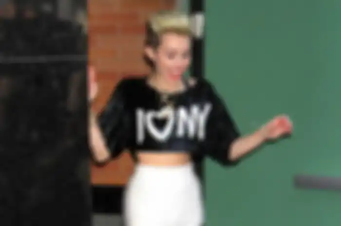 Miley Cyrus: Fun With Crop Top
