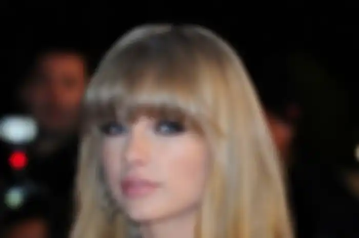 Taylor Swift: Red Carpet Star