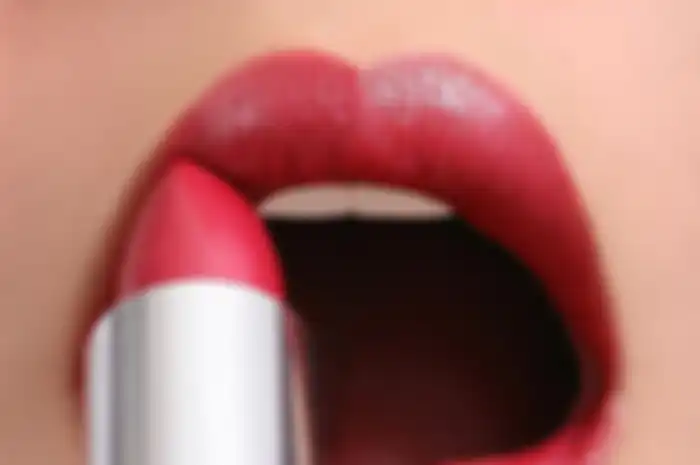Tips Memakai Lipstick Yang Benar