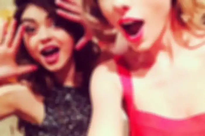 Taylor Swift: Tahun Baruan Bareng Sahabat-Sahabat Baiknya