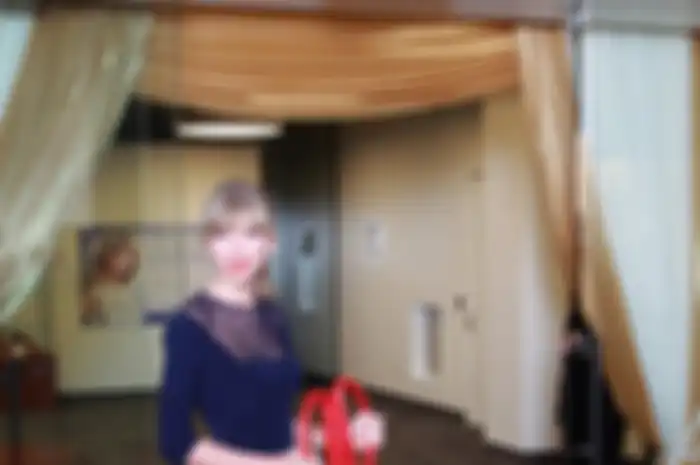 Taylor Swift: Resmikan Education Center