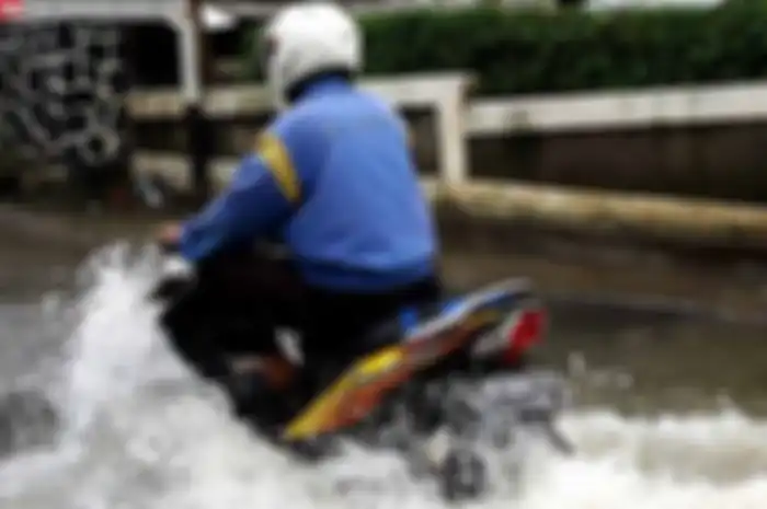 Hal Ini yang Wajib Dicek Setelah Skutik Melewati Banjir, Awas Mesin Jebol!