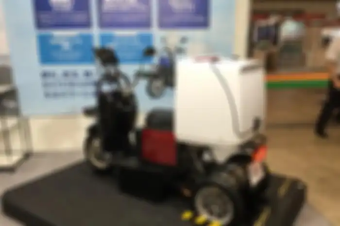 Motor listrik e-minimoto Japan