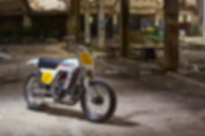 KTM 250 EXC kustom dirt bike tahun 70-an, lansiran www.vintageaddictioncrew.com