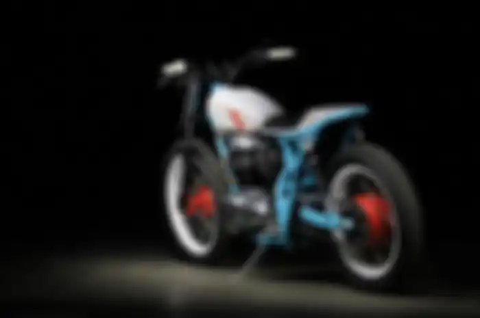 Kawasaki W650 kustom tracker dari Hombrese Bikes, dilansir oleh www.specialracer.com