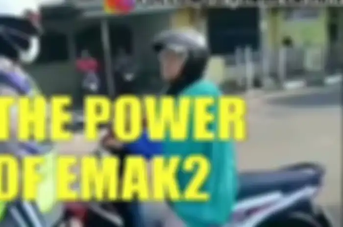 Emak-emak terus memaki polwan yang bertugas didaerah Semarang