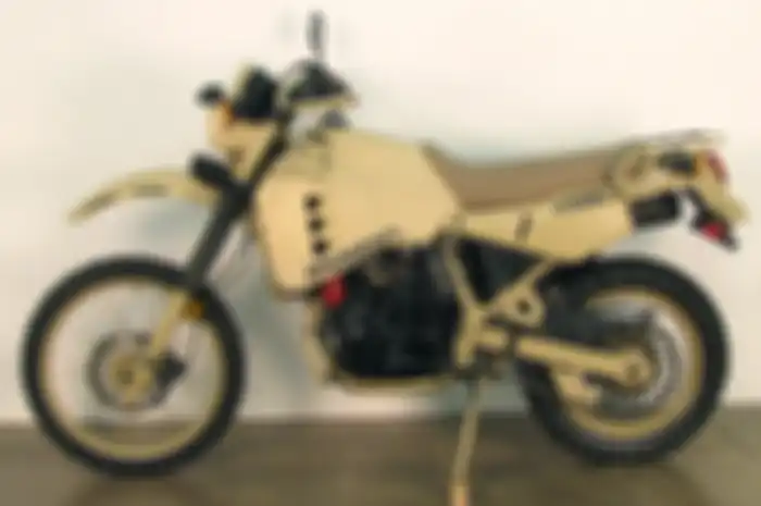 HDT-Kawasaki M1030M1
