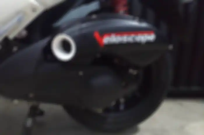 Veloscope terpasang di Yamaha Nmax