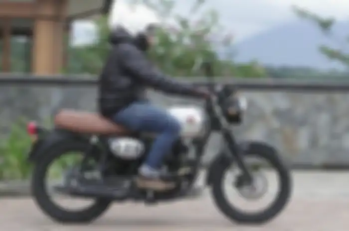 Test Ride Kawasaki W175