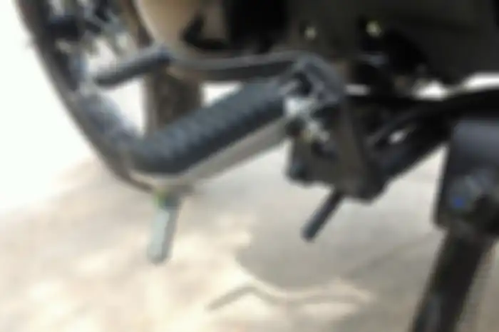 Footstep Kawasaki W175