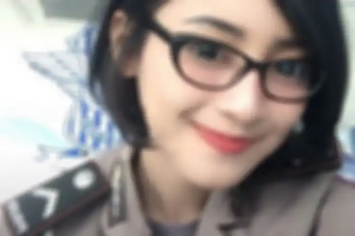 Polwan Cantik Adelia Eka Nirwana