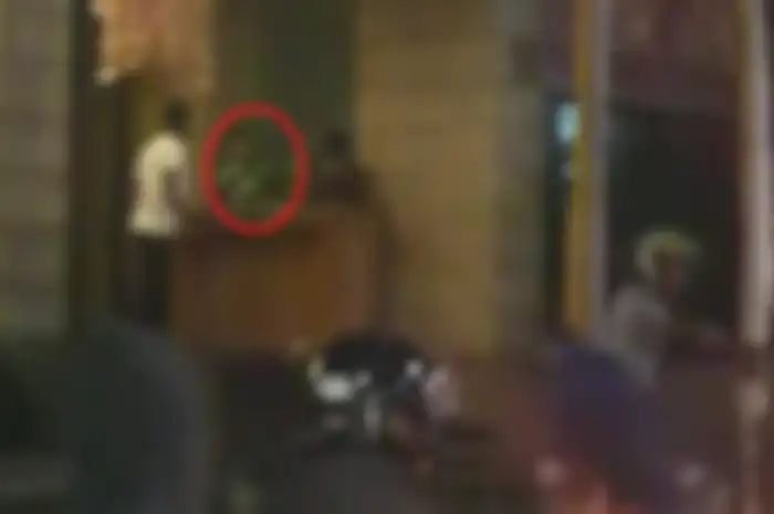 Driver ojek online jadi korban penyeroyokan geng motor di Kemang, Jaksel.