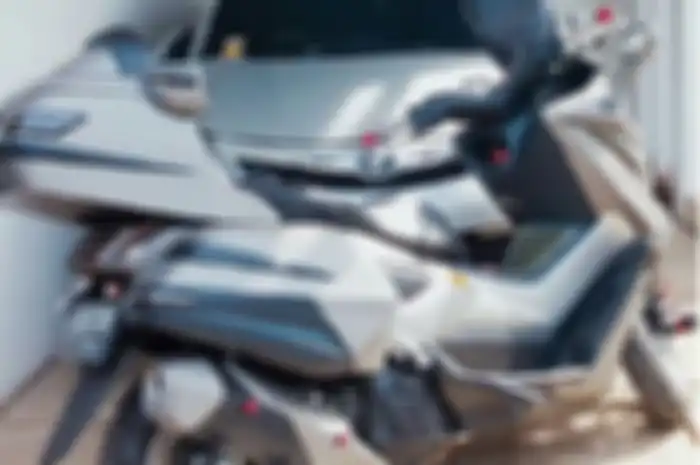 Yamaha NMAX nampak seperti Honda Goldwing.