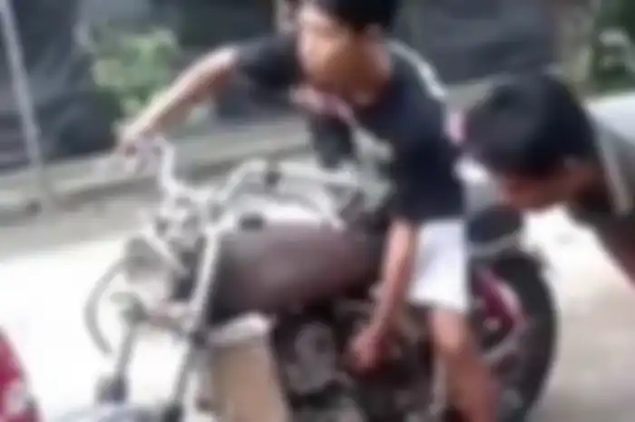 Honda CB bengis, dites langsung terbang.