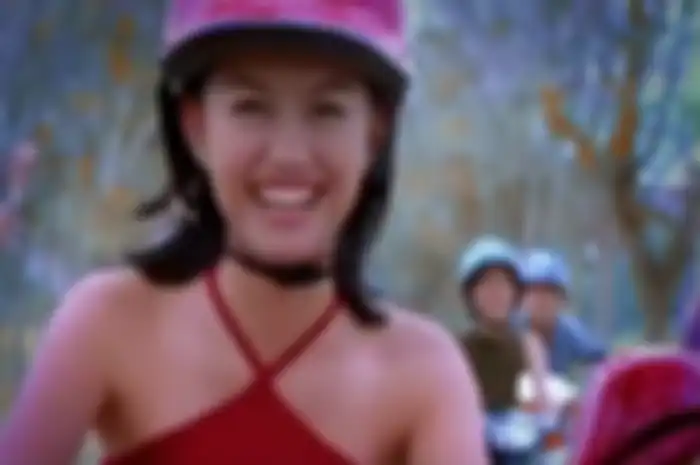 Agnes Monica pernah jadi bintang iklan motor matik asal Cina.