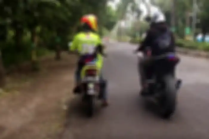 Yamaha F1ZR lawan Ninja 250