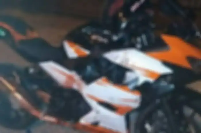 Kawasaki New Ninja 250 plat putih kecelakaan dan korban meninggal dunia di Klaten.