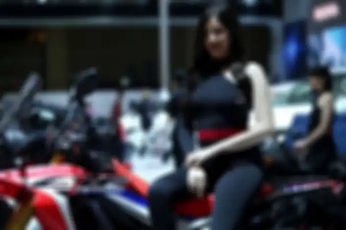 SPG cantik dan seksi sering muncul di gelaran pameran otomotif.