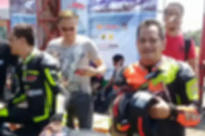 Asep Hendro ambil bagian di Gelaran Road Race Championship The Memoriam of Figure Automotive Jawa Barat .