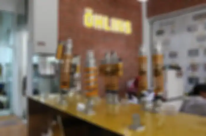 Sokbreker Ohlins yang dijual di showroom sekaligus kantor pusat Ohlins Indonesia di Cikini, Jakarta 