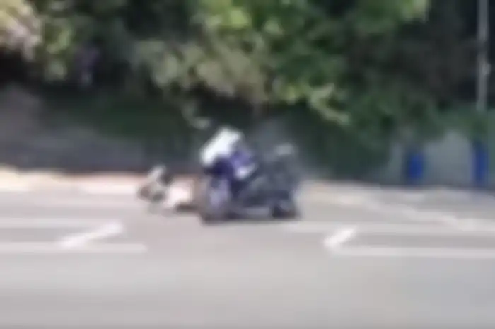 Detik-detik Dan Kneen kecelakaan dan tewas di lintasan Isle of Man TT 2018.